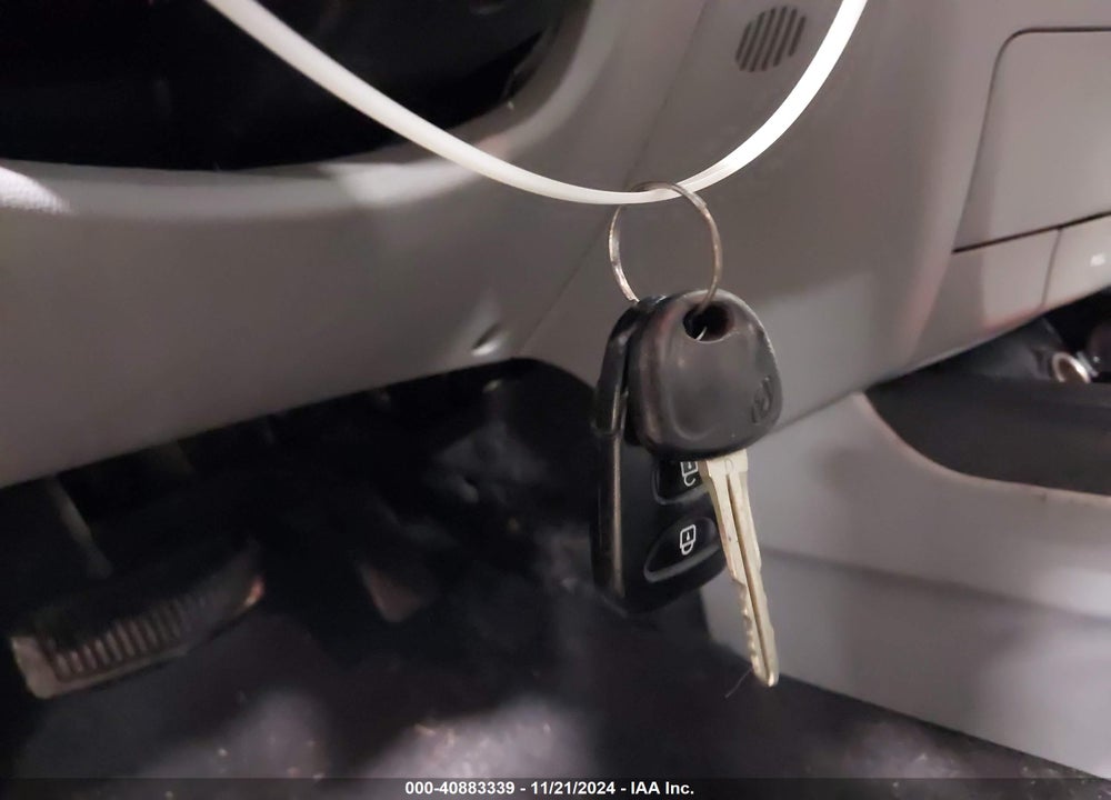 2010 HYUNDAI ELANTRA GLS VIN: KMHDU4AD7AU948688