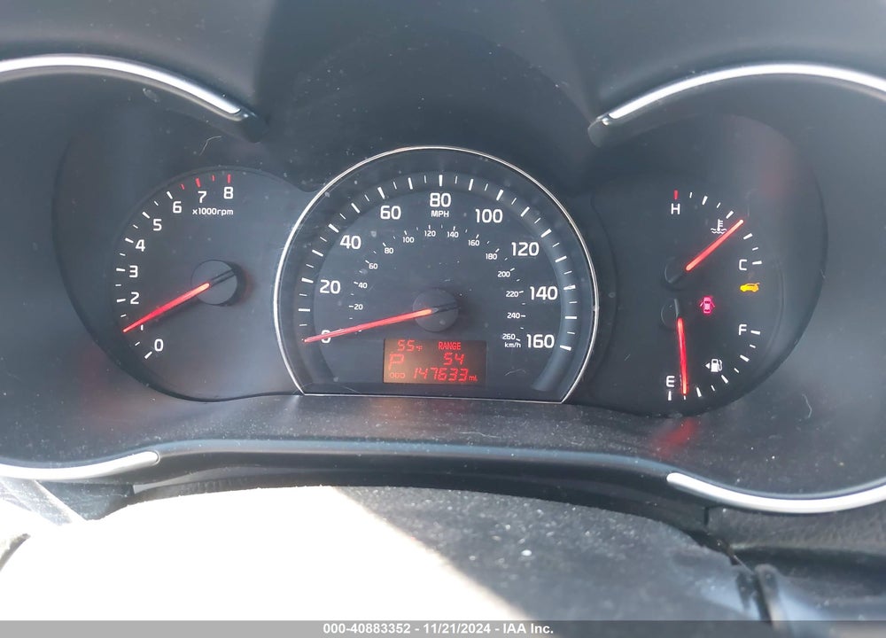 2015 KIA SORENTO LX VIN: 5XYKT4A61FG657662