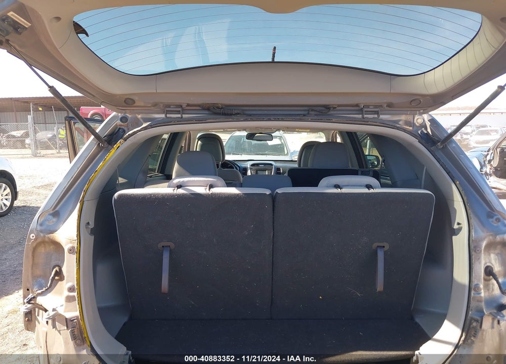 2015 KIA SORENTO LX VIN: 5XYKT4A61FG657662