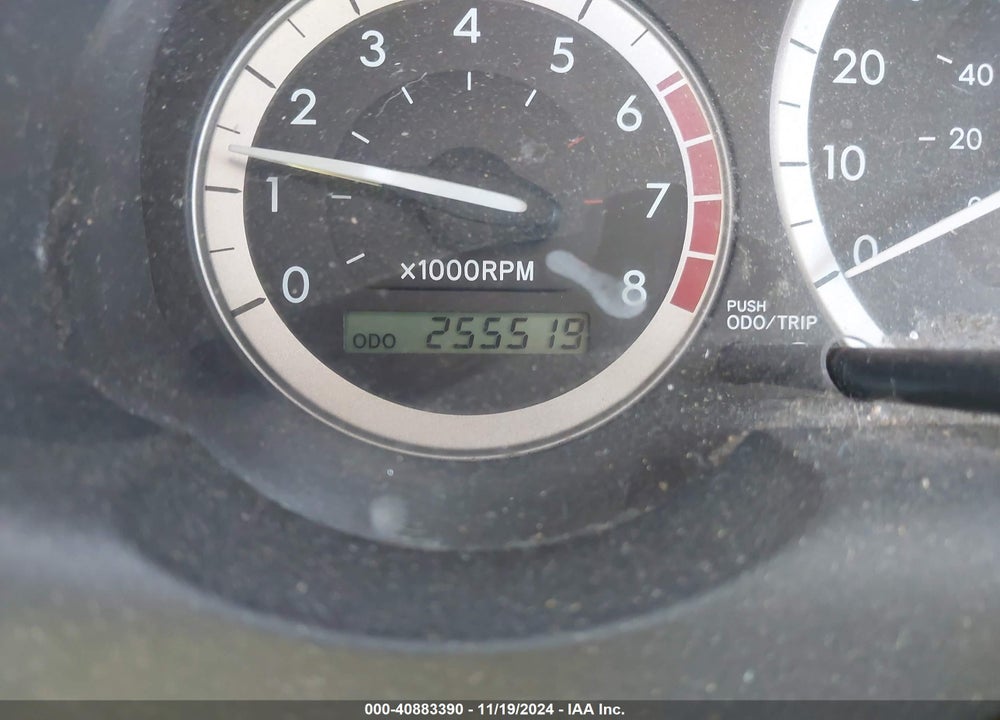 2005 TOYOTA SIENNA XLE VIN: 5TDZA22C05S251225