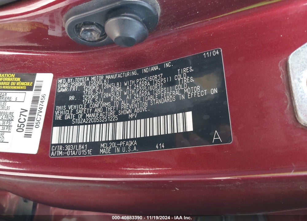 2005 TOYOTA SIENNA XLE VIN: 5TDZA22C05S251225