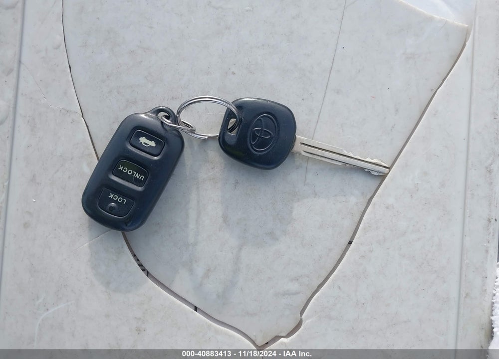 2002 TOYOTA CAMRY SE V6 VIN: JTDBF30K620001084