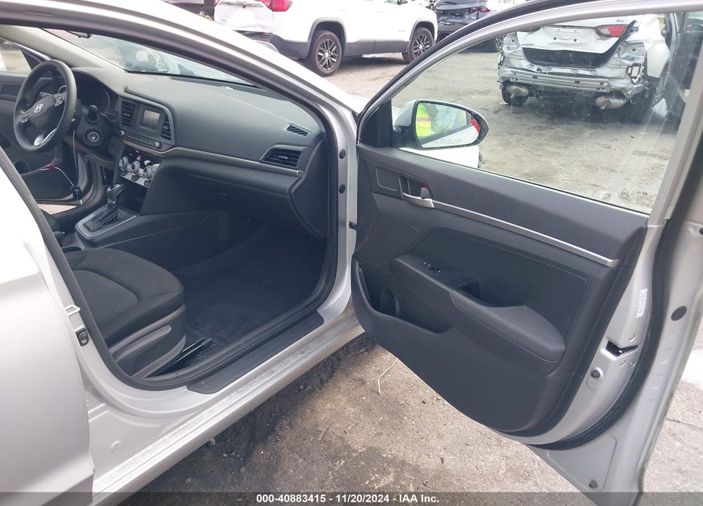 2019 HYUNDAI ELANTRA SE VIN: KMHD74LF9KU843013