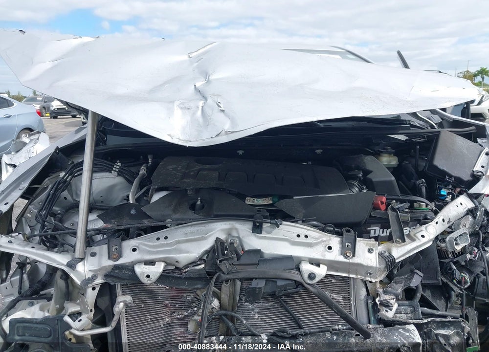 2018 TOYOTA COROLLA SE VIN: 5YFBURHE1JP785993