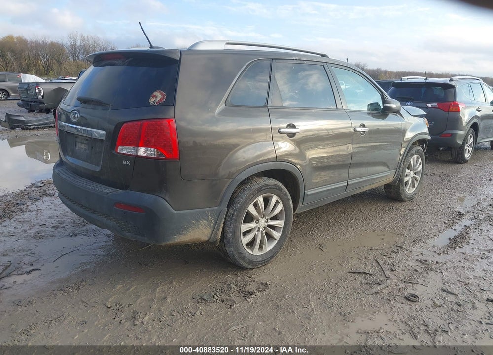 2011 KIA SORENTO EX VIN: 5XYKU4A18BG130536