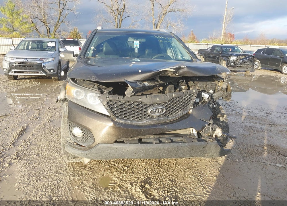 2011 KIA SORENTO EX VIN: 5XYKU4A18BG130536