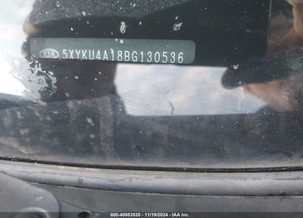 2011 KIA SORENTO EX VIN: 5XYKU4A18BG130536
