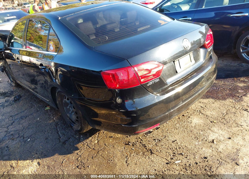 2013 VOLKSWAGEN JETTA 2.5L SE VIN: 3VWDX7AJ0DM443830