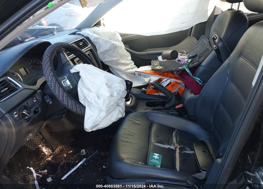 2013 VOLKSWAGEN JETTA 2.5L SE VIN: 3VWDX7AJ0DM443830