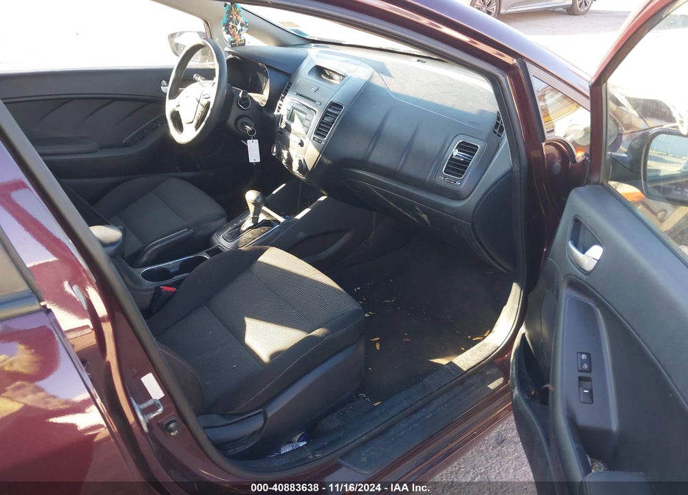 2018 KIA FORTE LX VIN: 3KPFK4A75JE167504