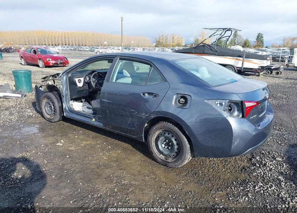 2018 TOYOTA COROLLA LE VIN: 2T1BURHE8JC033904
