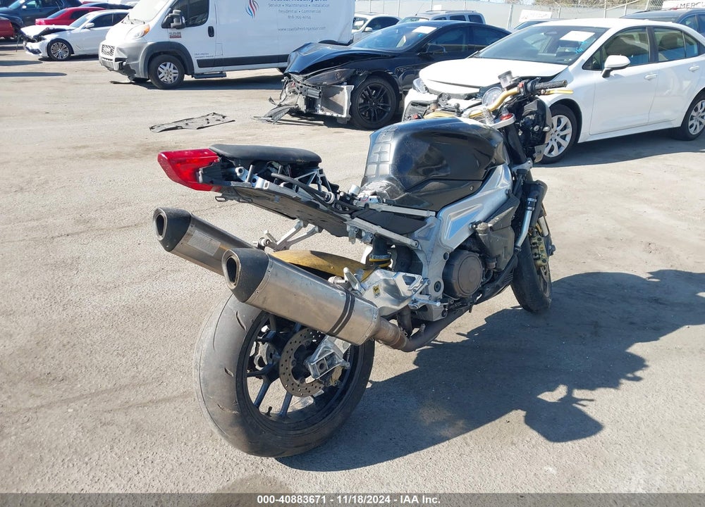 2010 APRILIA TUONO 1000 VIN: ZD4RRTT16AS001151