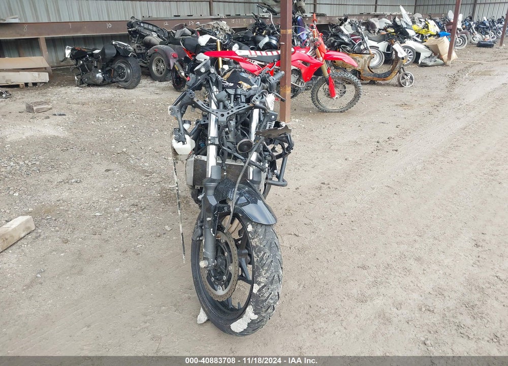 2018 KAWASAKI EX400 VIN: JKAEXKH11JDA11994