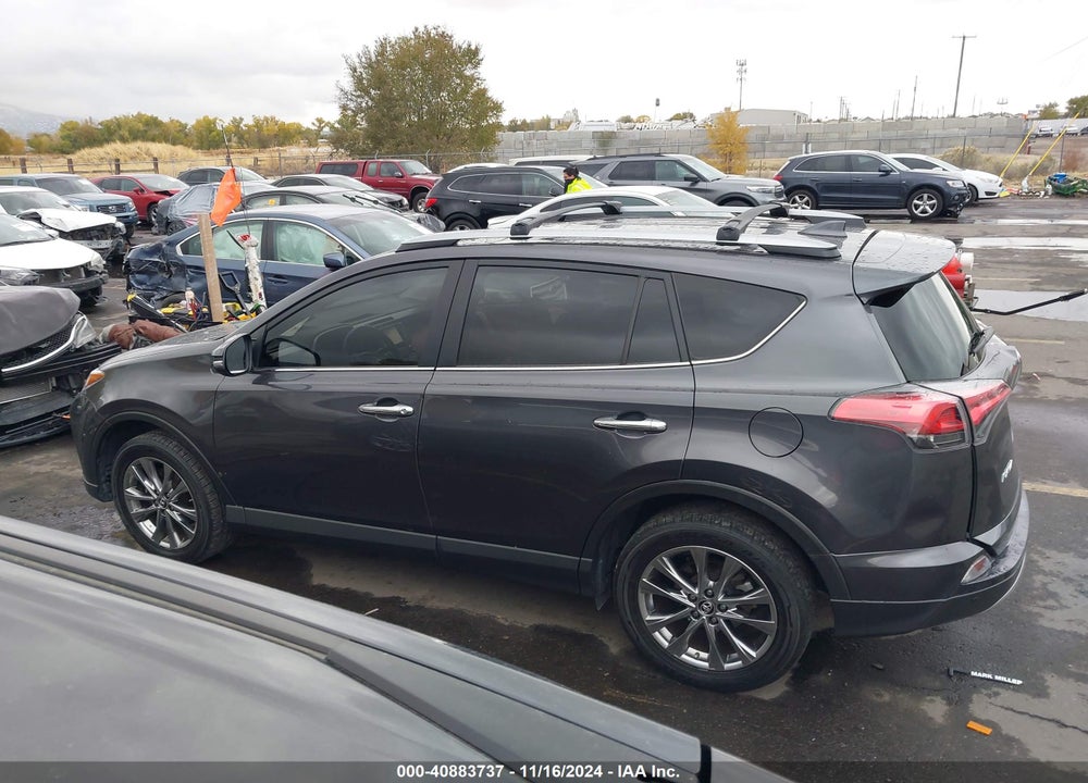 2017 TOYOTA RAV4 LIMITED/SE/PLATINUM VIN: JTMDFREV6HJ716755
