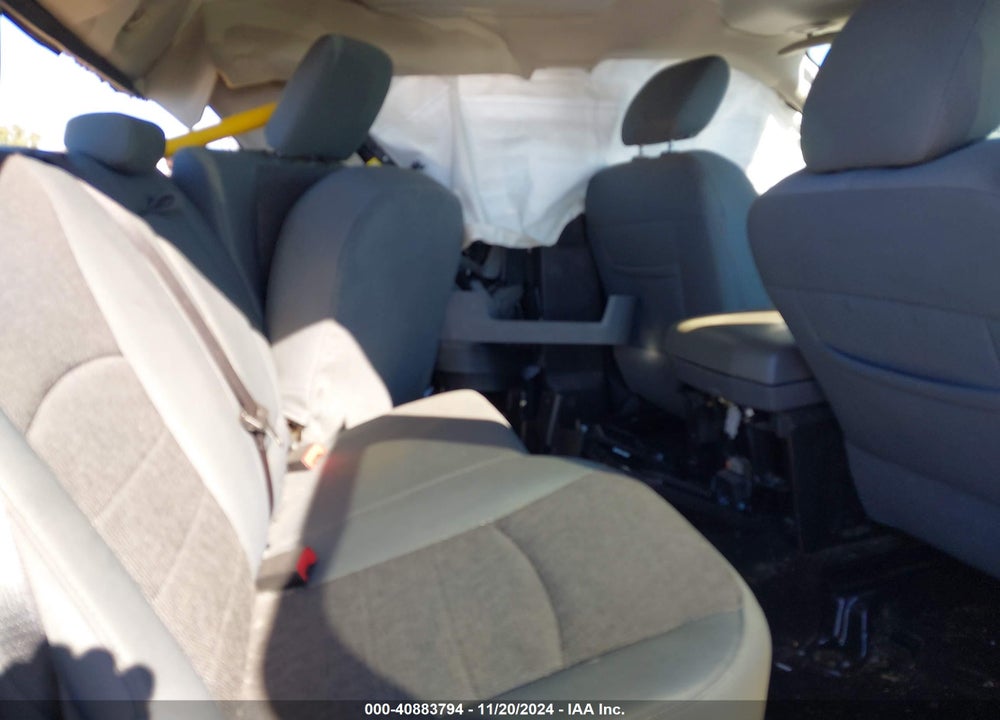 2017 RAM 1500 VIN: 1C6RR6LT4HS570015