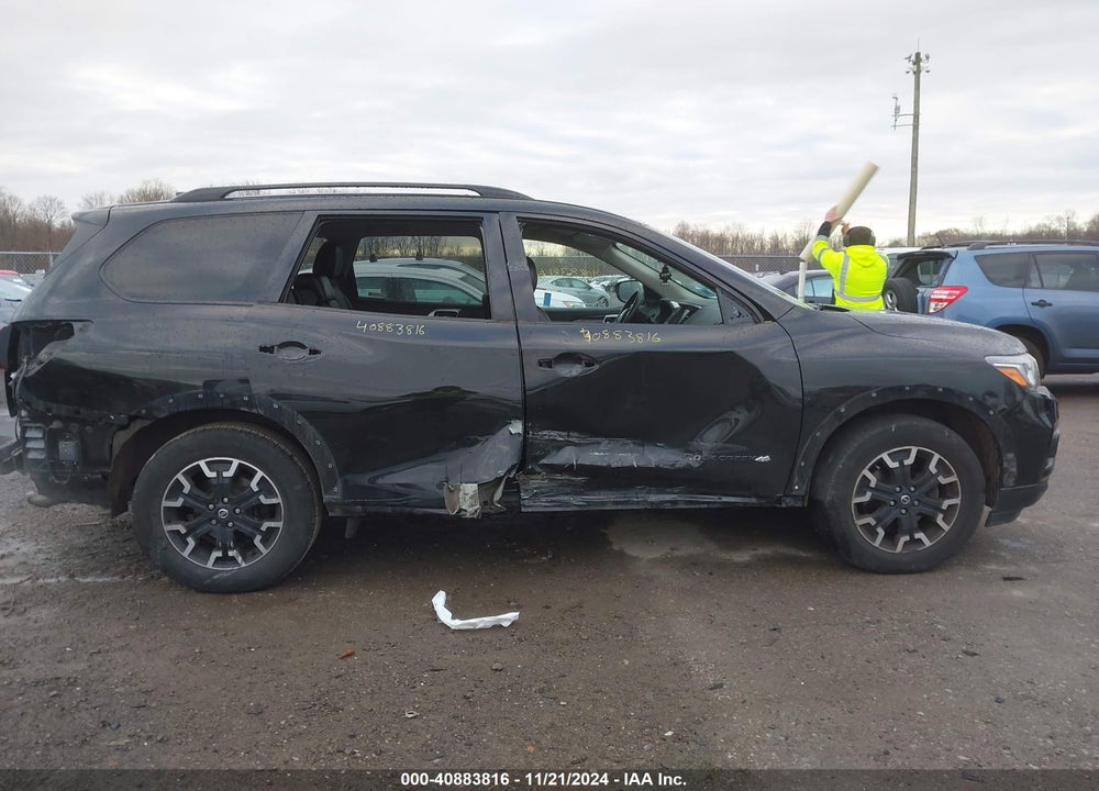 2020 NISSAN PATHFINDER SV 4WD VIN: 5N1DR2BM9LC642640