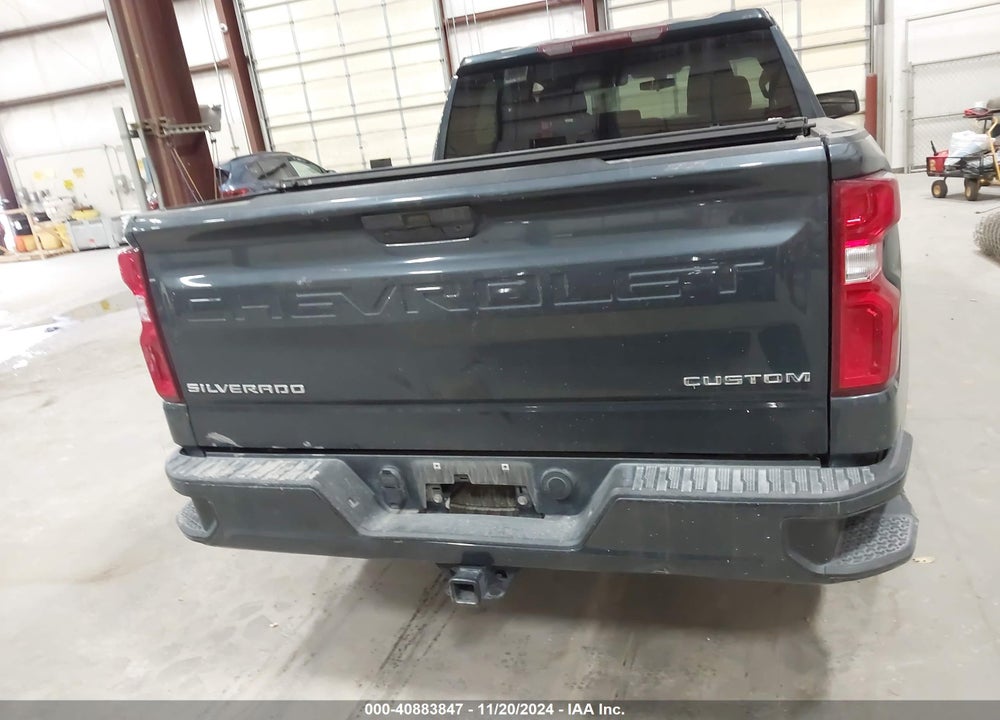 2020 CHEVROLET SILVERADO 1500 4WD STANDARD BED CUSTOM VIN: 3GCPYBEH9LG205656