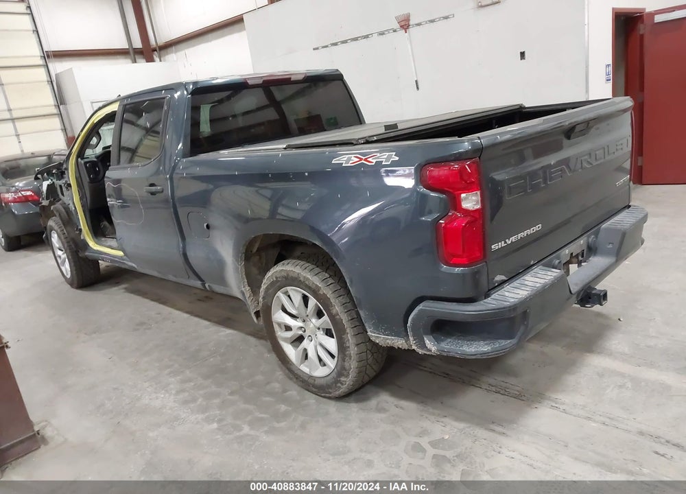 2020 CHEVROLET SILVERADO 1500 4WD STANDARD BED CUSTOM VIN: 3GCPYBEH9LG205656