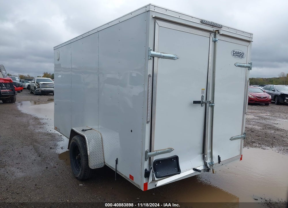 2023 CARGO ENCLOSED  CSCAB VIN: 5JW7E1215PX015195