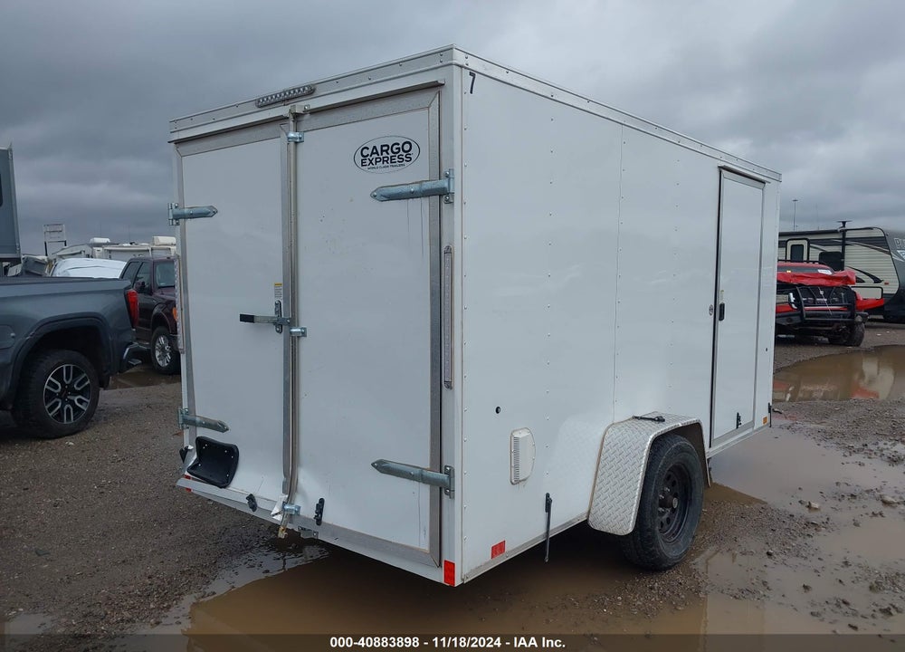 2023 CARGO ENCLOSED  CSCAB VIN: 5JW7E1215PX015195