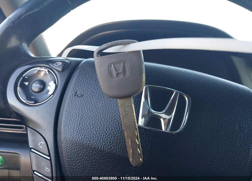 2013 HONDA ACCORD SPORT VIN: 1HGCR2F52DA003856