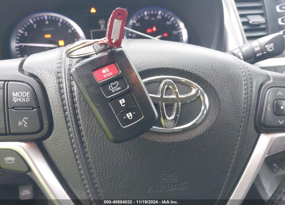 2015 TOYOTA HIGHLANDER XLE V6 VIN: 5TDJKRFH5FS086363