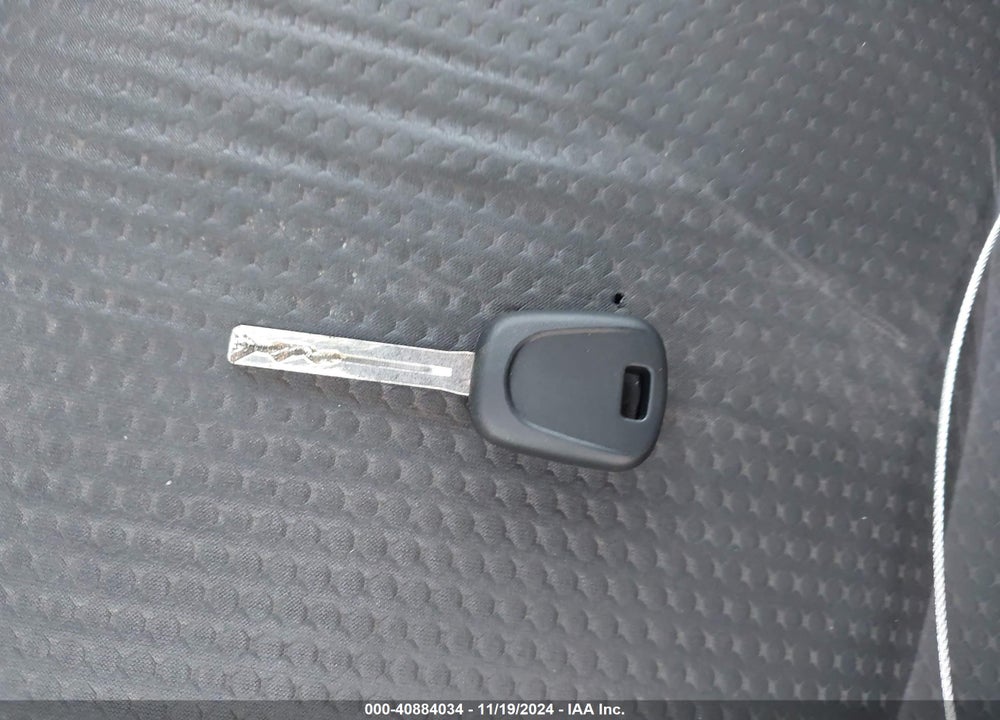 2013 KIA SORENTO LX VIN: 5XYKT3A16DG383659