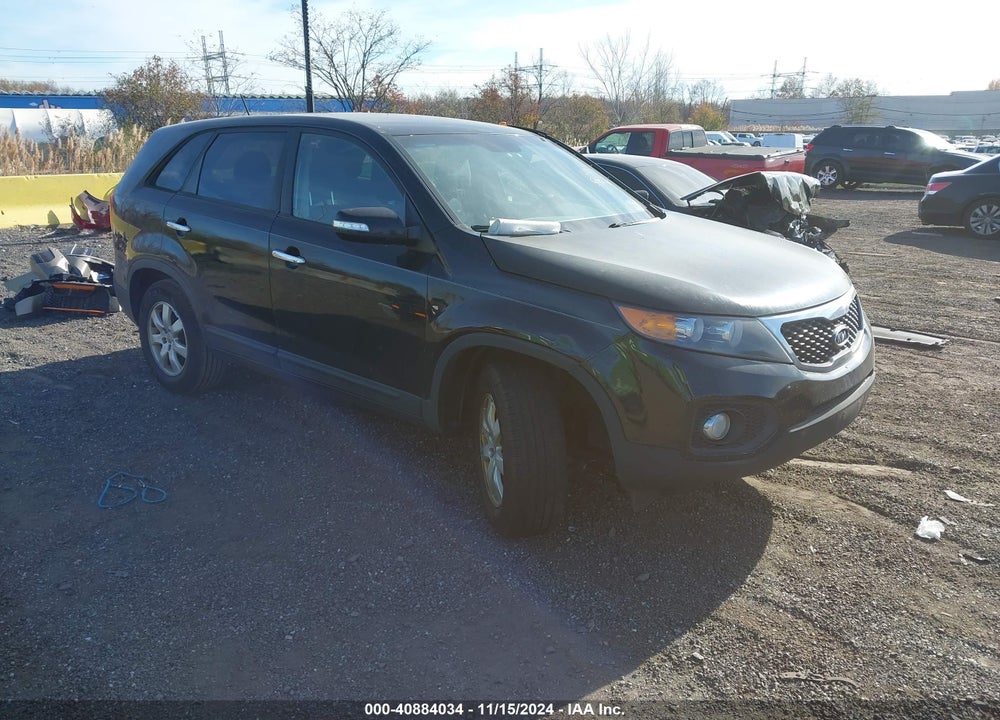 2013 KIA SORENTO LX VIN: 5XYKT3A16DG383659