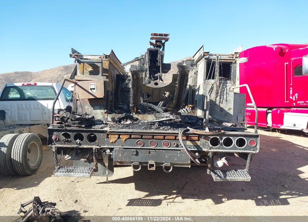 2011 FORD F-550 CHASSIS XL VIN: 1FDUF5HT5BEC07335