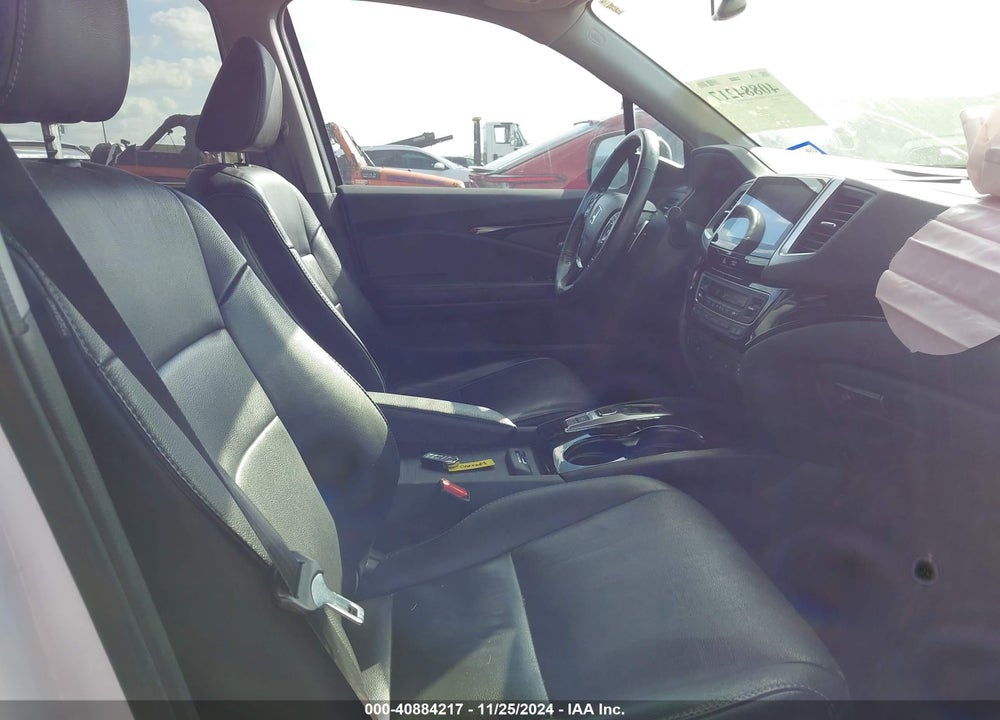 2017 HONDA PILOT TOURING VIN: 5FNYF6H94HB044328