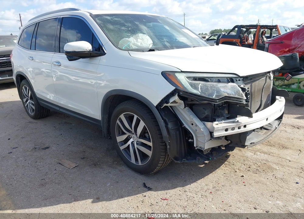 2017 HONDA PILOT TOURING VIN: 5FNYF6H94HB044328
