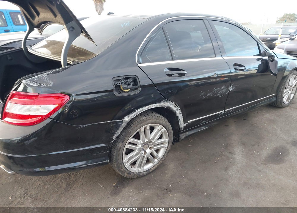 2008 MERCEDES-BENZ C 300 VIN: WDDGF54X38R032309