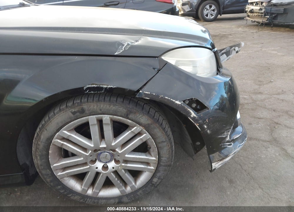 2008 MERCEDES-BENZ C 300 VIN: WDDGF54X38R032309