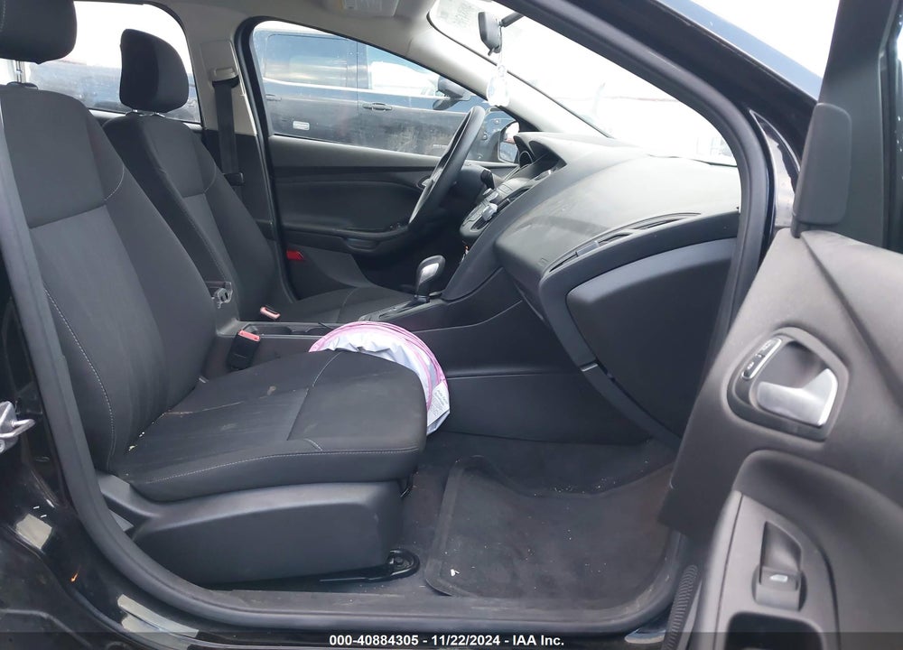 2018 FORD FOCUS SE VIN: 1FADP3FE7JL231128