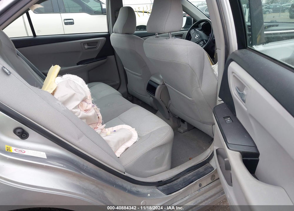2017 TOYOTA CAMRY LE VIN: 4T1BF1FK8HU415590