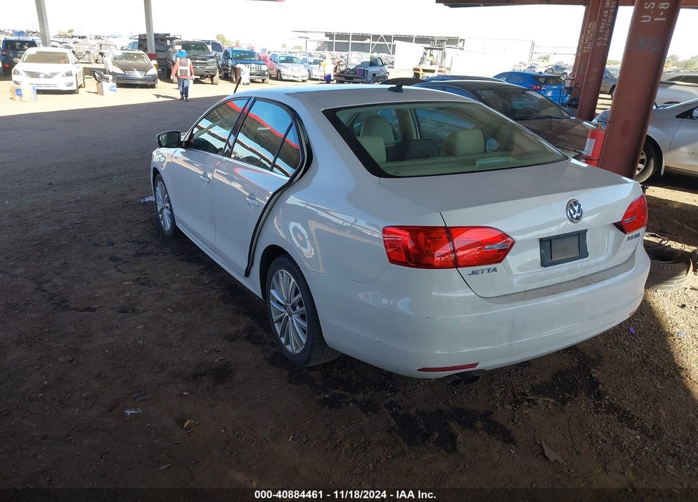 2013 VOLKSWAGEN JETTA 2.5L SEL VIN: 3VWLX7AJ7DM235178