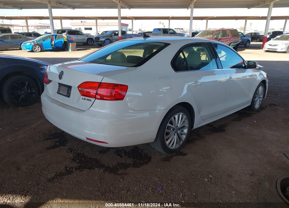2013 VOLKSWAGEN JETTA 2.5L SEL VIN: 3VWLX7AJ7DM235178