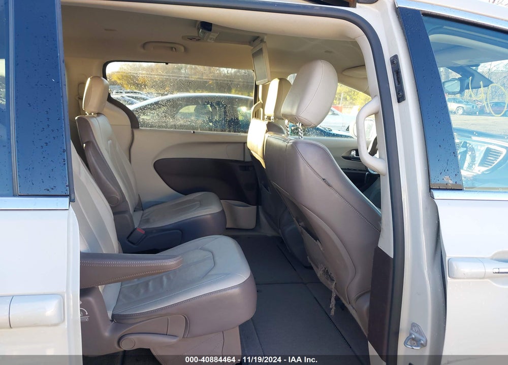 2017 CHRYSLER PACIFICA TOURING L VIN: 2C4RC1BG8HR759706