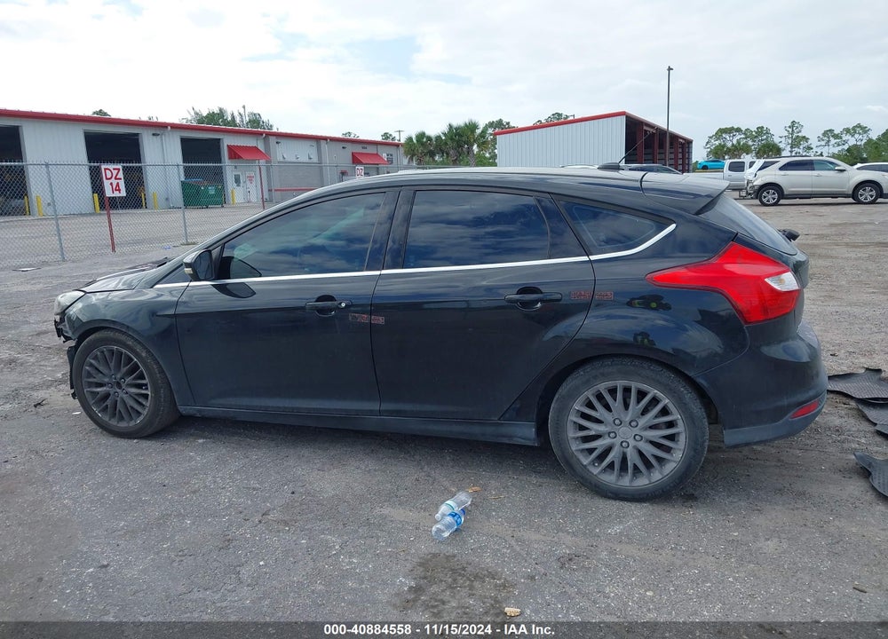 2014 FORD FOCUS TITANIUM VIN: 1FADP3N24EL258042