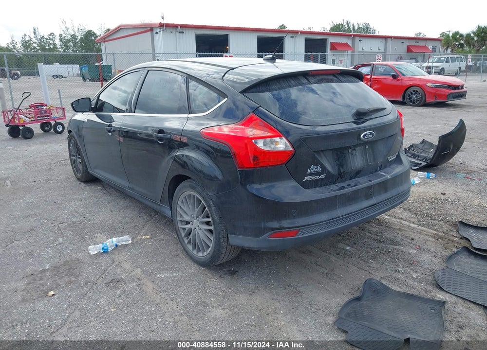 2014 FORD FOCUS TITANIUM VIN: 1FADP3N24EL258042