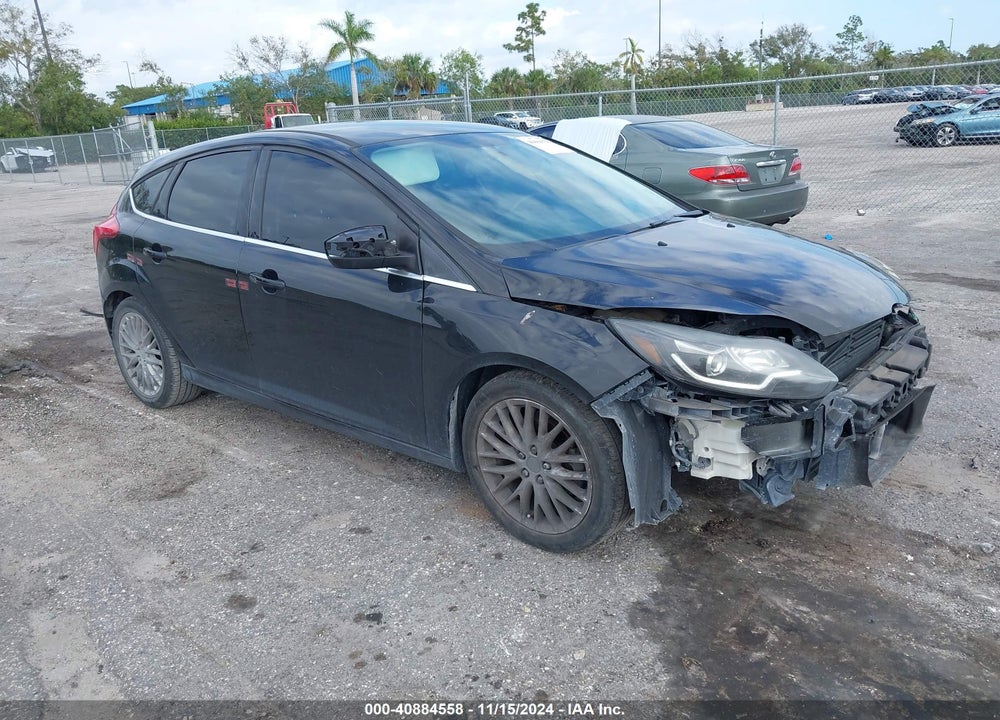 2014 FORD FOCUS TITANIUM VIN: 1FADP3N24EL258042