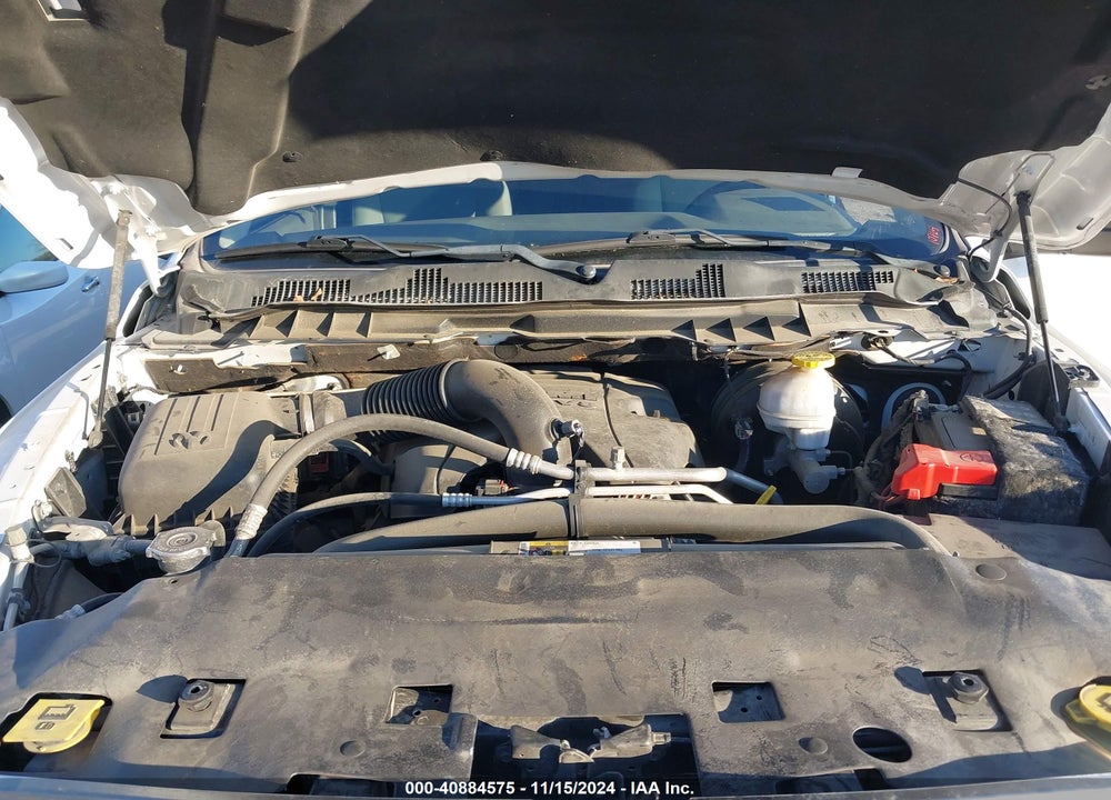 2019 RAM 1500 CLASSIC VIN: 1C6RR6TT3KS613086