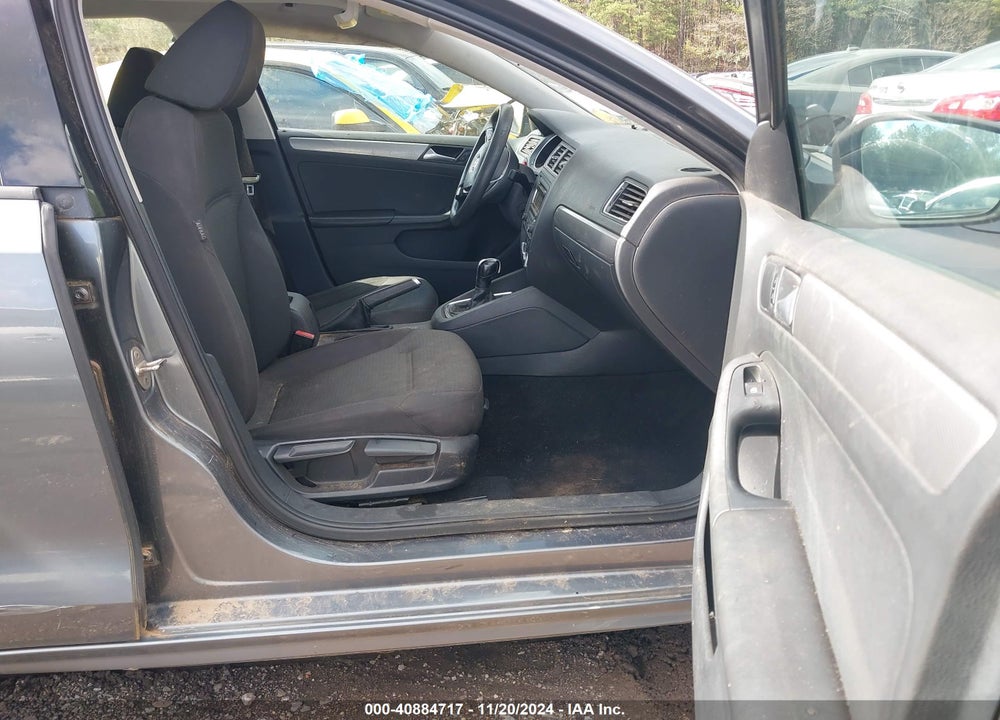 2015 VOLKSWAGEN JETTA 1.8T SE VIN: 3VWD17AJ9FM336246
