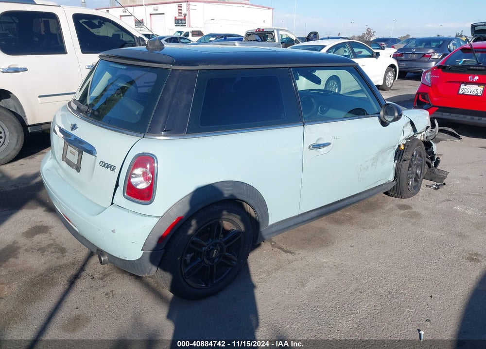2012 MINI COOPER VIN: WMWSU3C51CT256749