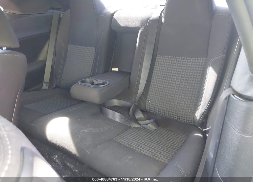 2019 DODGE CHALLENGER SXT VIN: 2C3CDZAG7KH670097