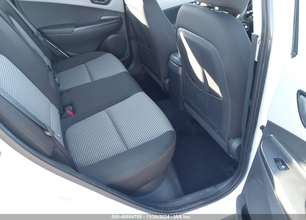 2020 HYUNDAI KONA SE VIN: KM8K12AA6LU419682