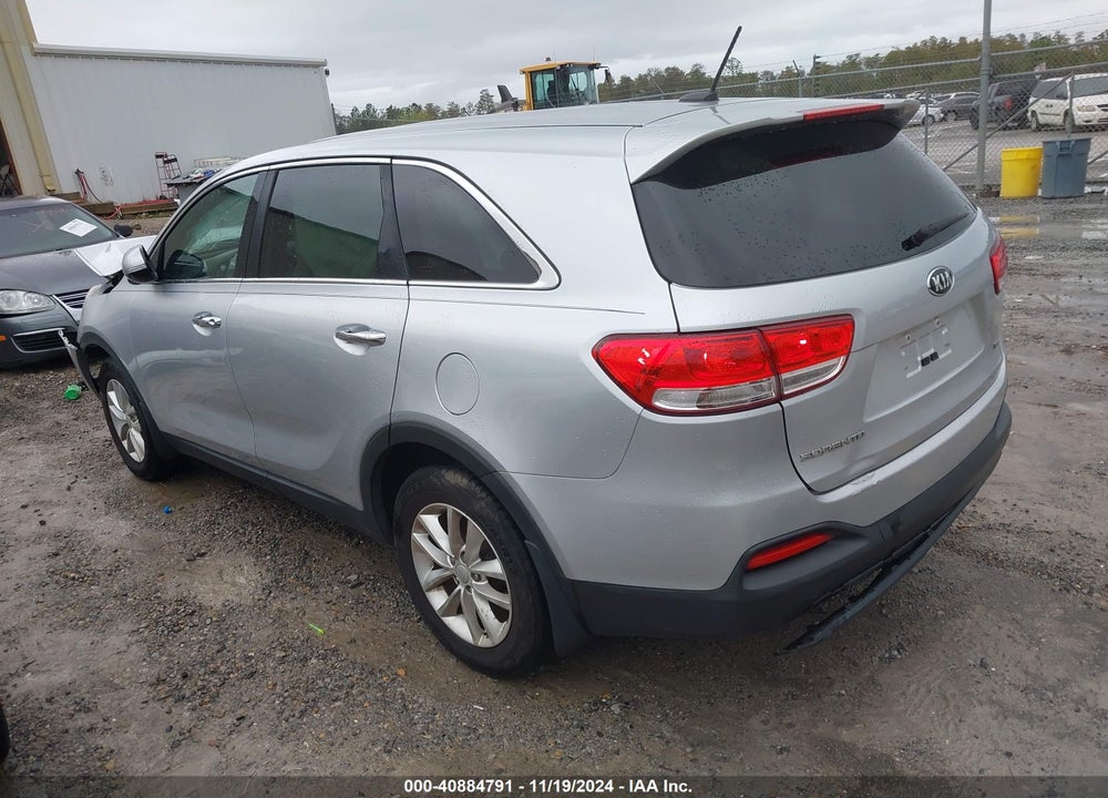2017 KIA SORENTO 2.4L L VIN: 5XYPG4A37HG301557
