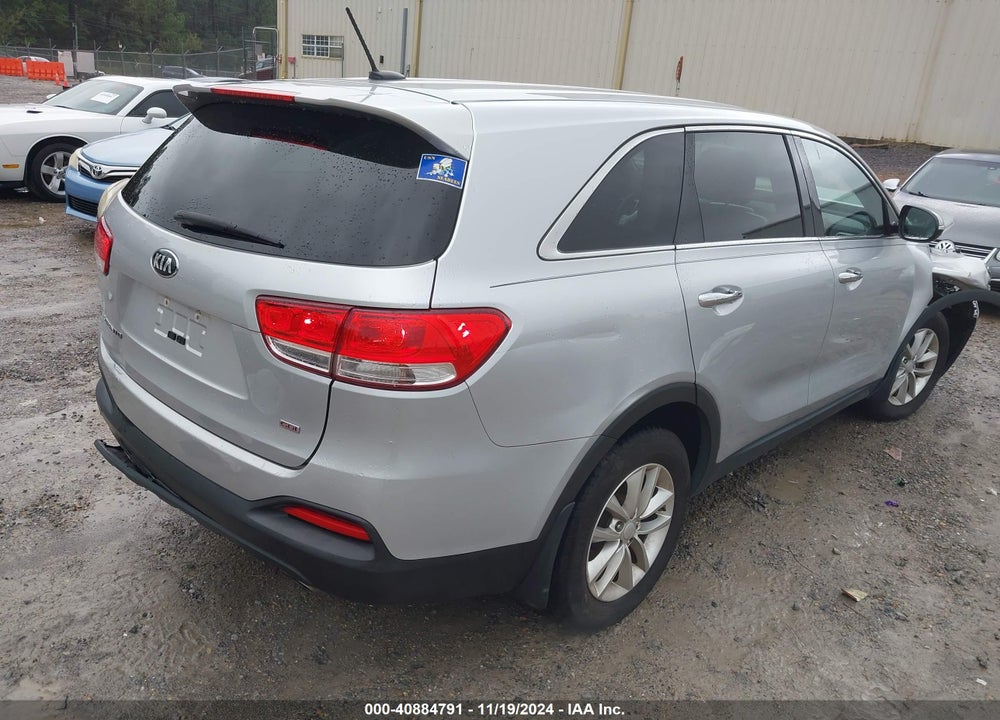 2017 KIA SORENTO 2.4L L VIN: 5XYPG4A37HG301557