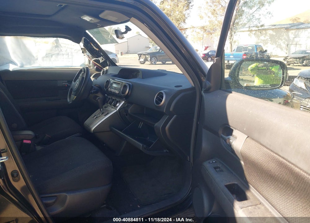 2008 SCION XB VIN: JTLKE50E681054500