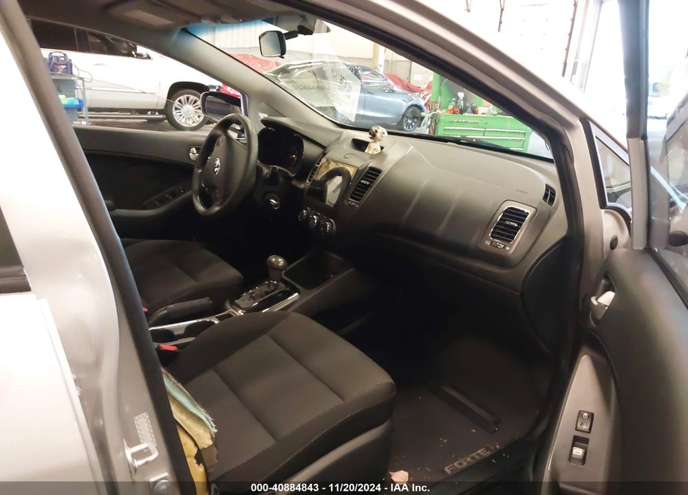 2017 KIA FORTE VIN: 3KPFK4A75HE048345